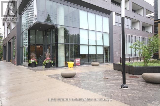 1108 - 11 Lillian St, Condo with 2 bedrooms, 2 bathrooms and null parking in Toronto ON | Image 10