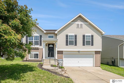 8830 Quest St, Omaha, NE, 68122-5237 | Card Image