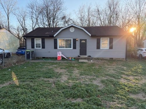 216 Tobacco Rd, Clarksville, TN, 37042-4950 | Card Image