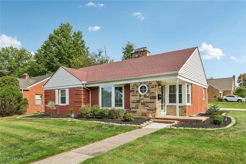 1073 Hereford Rd, Cleveland Heights, OH, 44112-3637 | Card Image