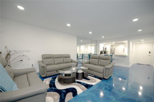 225-1551 Ne Miami Gardens Dr, Miami, FL, 33179-4839 | Card Image