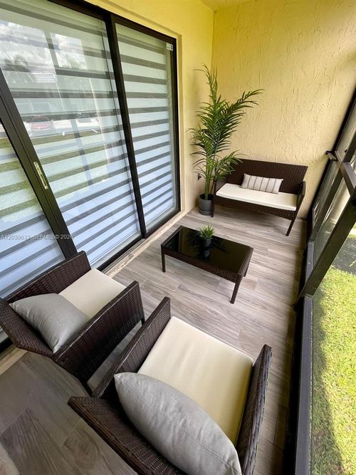 103-16461 Blatt Blvd, Weston, FL, 33326-1884 | Card Image