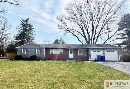 5 Holmes Rd, Cranbury, NJ, 08512-3307 | Card Image