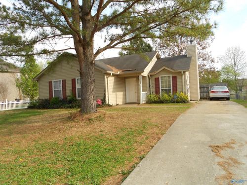 2513 Reabok Cir Sw, Huntsville, AL, 35803-2571 | Card Image