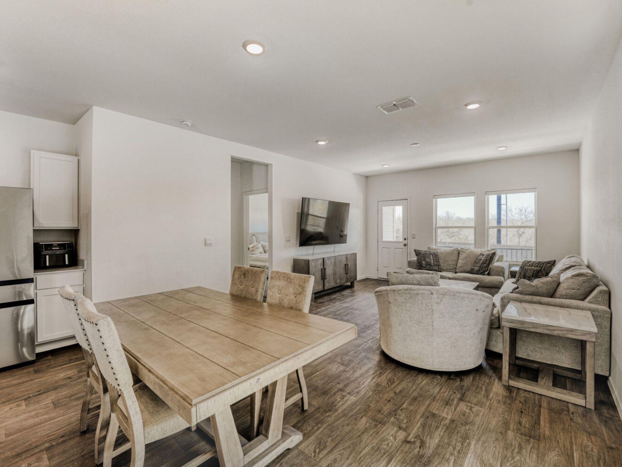 Residential in Mustang Ridge 5