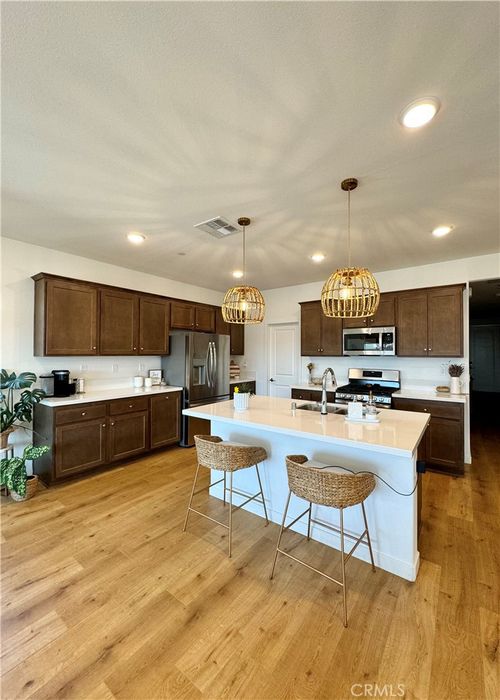 1593 Broadstream Way, Banning, CA, 92220-7224 | Card Image