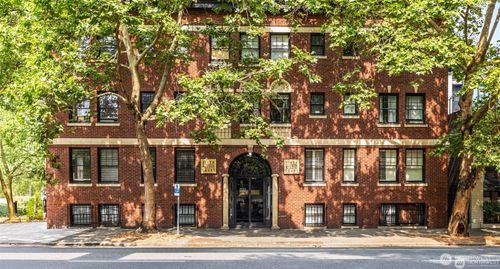 unit-202-2132 5th Ave, Seattle, WA, 98121-2503 | Card Image