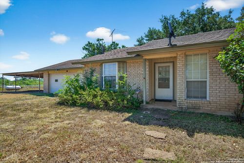 281 County Road 265, Hondo, TX, 78861-6005 | Card Image
