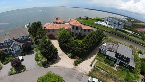 13 Seatuck Ln, Remsenburg, NY, 11960-2043 | Card Image