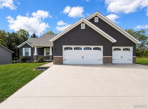 1005 Busch Dr, Warrenton, MO, 63383-7004 | Card Image
