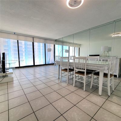 716 - 3505 S Ocean Dr, Condo with 2 bedrooms, 2 bathrooms and null parking in Hollywood FL | Image 2