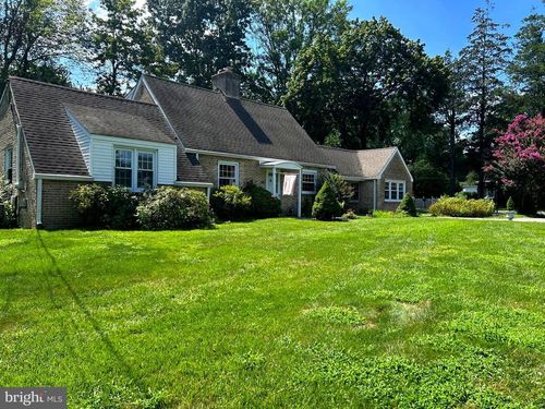 2 Madelyn Ave, Wilmington, DE, 19803-3965 | Card Image