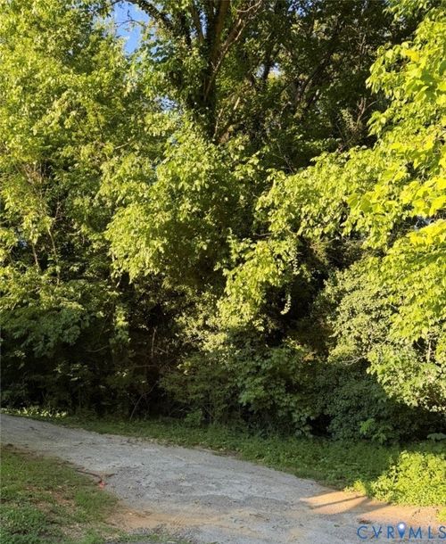 305 Walnut St, Petersburg, VA, 23803-2633 | Card Image