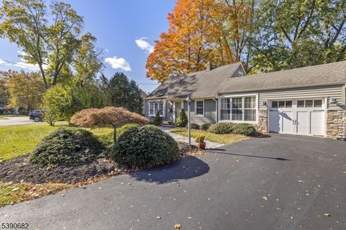 26 Brookside Ave, Pompton Plains, NJ, 07444-1836 | Card Image