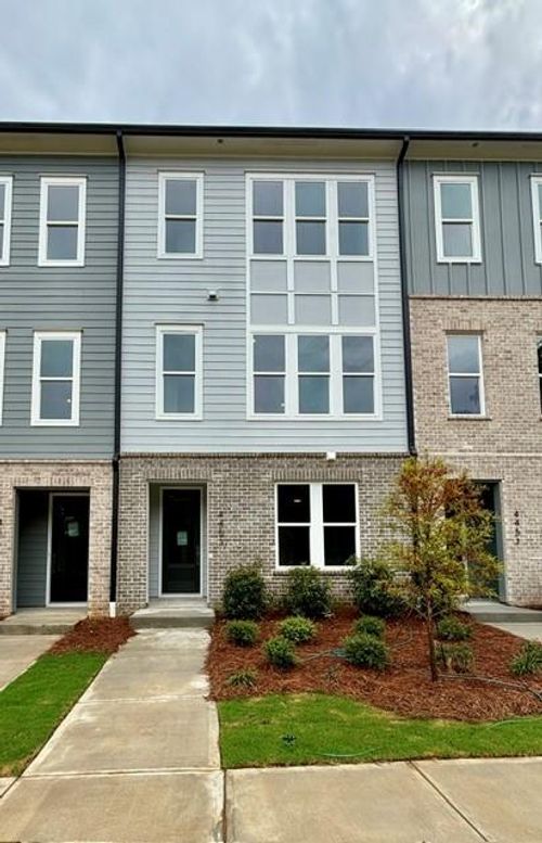 4453 Gradient Lane, Chamblee, GA, 30341 | Card Image
