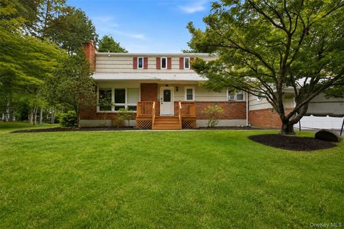 59 Smith Hill Rd, Airmont, NY, 10952-4222 | Card Image