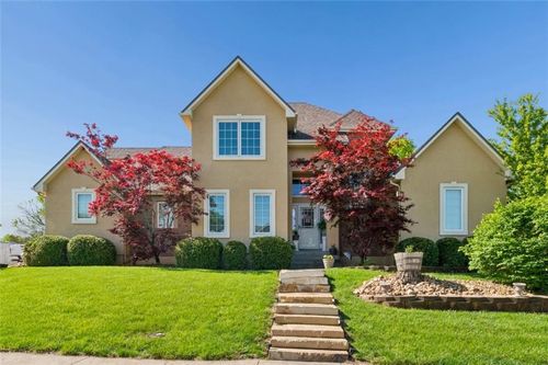 1011 Sw Foxtail Dr, Grain Valley, MO, 64029-9110 | Card Image