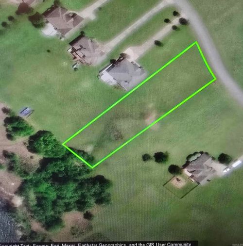 100 Emerald Ln, Greers Ferry, AR, 72067-9240 | Card Image