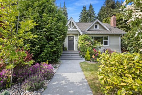 3530 Ne 88th St, Seattle, WA, 98115-3644 | Card Image