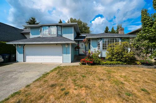 15477 93a Ave, Surrey, BC, V3R9P9 | Card Image