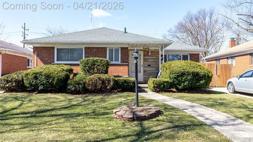 24641 Church St, Oak Park, MI, 48237-1419 | Card Image
