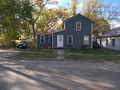 715 17th Ave, Monroe, WI, 53566-1652 | Card Image