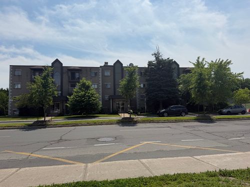 202-250 15e Rue, Laval, QC, H7N2J2 | Card Image