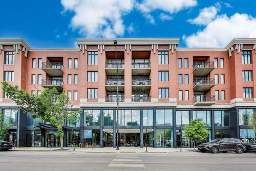 d804-3232 N Halsted St, Chicago, IL, 60657-3491 | Card Image