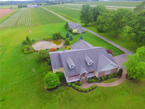 65 White Springs Ln, Geneva, NY, 14456-3032 | Card Image