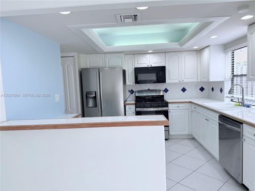 10532 Sw 112th Ave, Miami, FL, 33176-8216 | Card Image