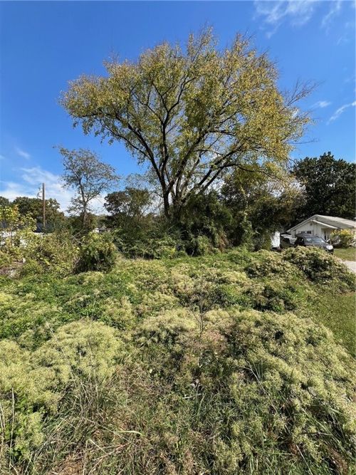 609 N College St, Yellville, AR, 72687 | Card Image