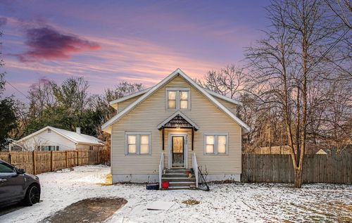 3547 Carlton Ave Ne, Grand Rapids, MI, 49525-2642 | Card Image