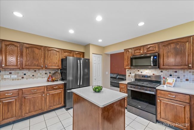 Hardwood Cabinets, Quartz Counters | Image 9