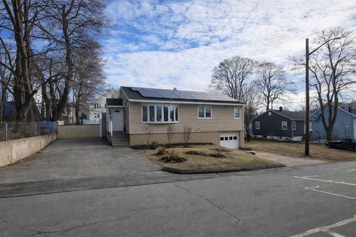 52 8th Ave, Haverhill, MA, 01830-3906 | Card Image