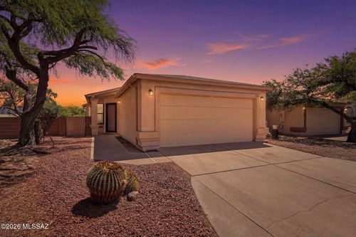 174 E Camino De Diana, Green Valley, AZ, 85614-4125 | Card Image