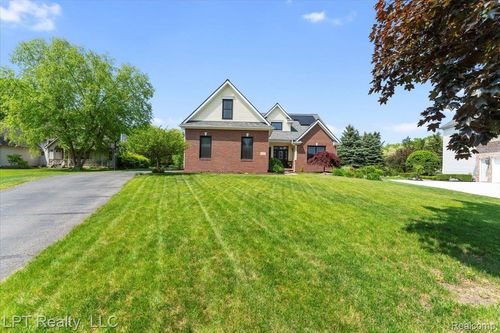8617 Bonaventure Dr, Brighton, MI, 48116-9200 | Card Image