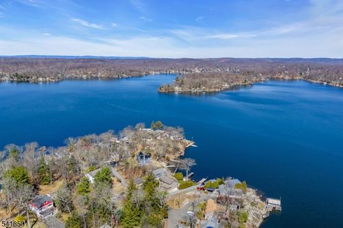 7 Wildwood Shores Dr, Hopatcong, NJ, 07843-1917 | Card Image