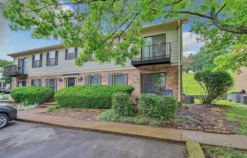 764 Fox Ridge Dr, Brentwood, TN, 37027-3908 | Card Image
