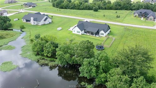 10104 Crown Pt, Iola, TX, 77861-3896 | Card Image