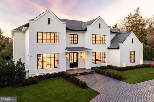 1102 Chain Bridge Rd, MCLEAN, VA, 22101-2213 | Card Image