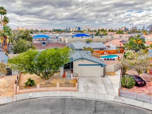 5143 Martingale Ave, Las Vegas, NV, 89119-2224 | Card Image