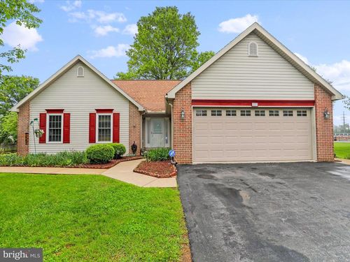 109 Finch Ln, FALLING WATERS, WV, 25419-4032 | Card Image