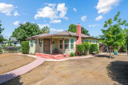 93 E Andrews Ave, Fresno, CA, 93704-4530 | Card Image