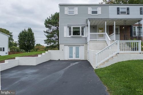 129 Wernersville Blvd, WERNERSVILLE, PA, 19565-1831 | Card Image