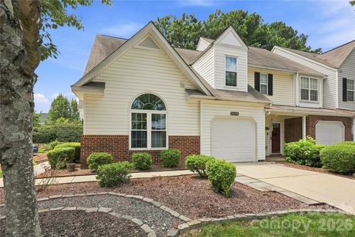 9609 Jack Russell Ct, Charlotte, NC, 28269-5207 | Card Image
