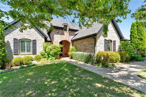 2944 E Pebblestone Dr, Fayetteville, AR, 72701-4658 | Card Image