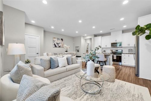 82-3662 E Moonlight St, Ontario, CA, 91761 | Card Image