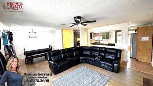 3072 Alta Vista Rd, Torrington, WY, 82240-1710 | Card Image