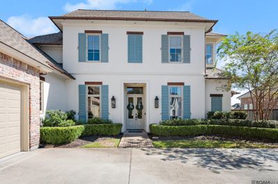 8839 Phaeton Crossing Dr, House other with 4 bedrooms, 3 bathrooms and null parking in Baton Rouge LA | Image 1