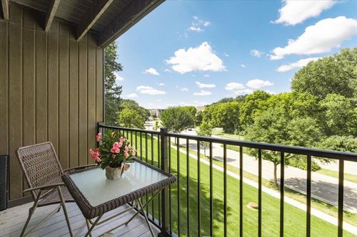 apt-241-401 E Burnsville Pkwy, Burnsville, MN, 55337-2853 | Card Image